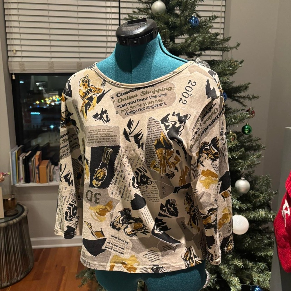 ✨Vintage✨ Graphic Print Long Sleeve Top, model shopping neutral print